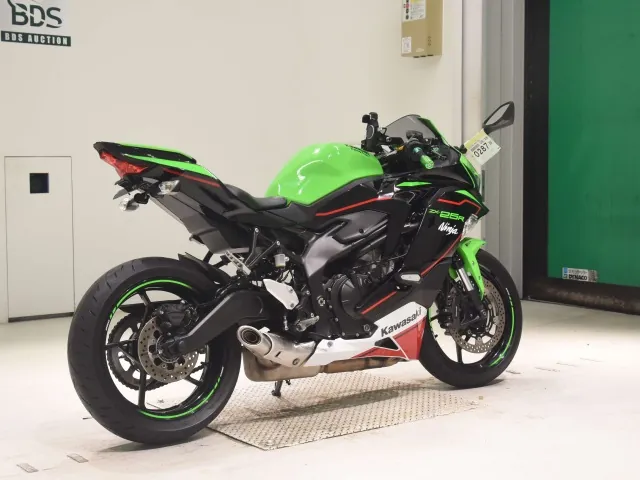 Kawasaki Ninja ZX-25R, зелёный, фото 5