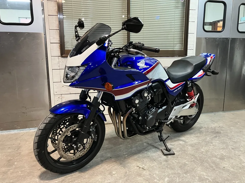 Honda V-Twin Magna 250 2021, blue / white / red, фото 8