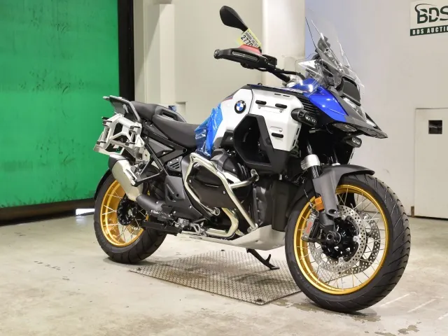 BMW R1300Gs Adv Asa 2026, white | red | blue, фото 3