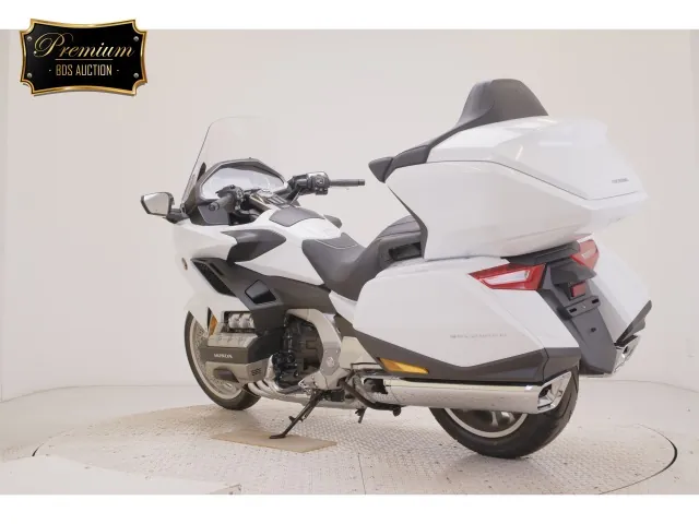 Honda GL1800 2026, белый, фото 6