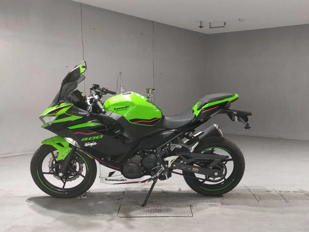 Kawasaki Ninja 400 2022, black / green, фото 2