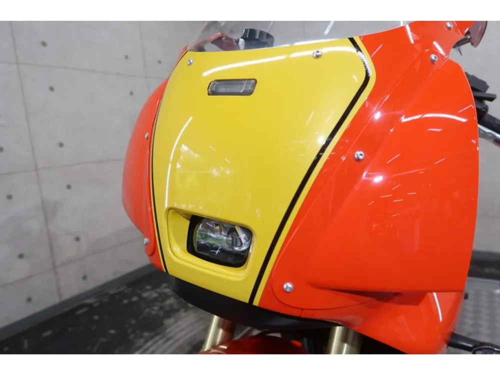 Yamaha Xsr900-2 2025, white / red / yellow, фото 15
