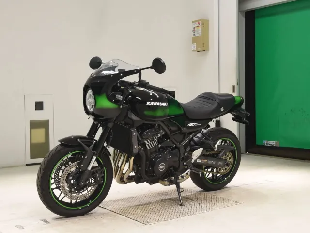 Kawasaki Z900RS 2024, чёрный, зелёный, фото 4
