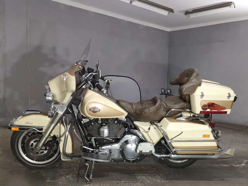 Harley-Davidson FLHTC1340 1988, бежевый, фото 2