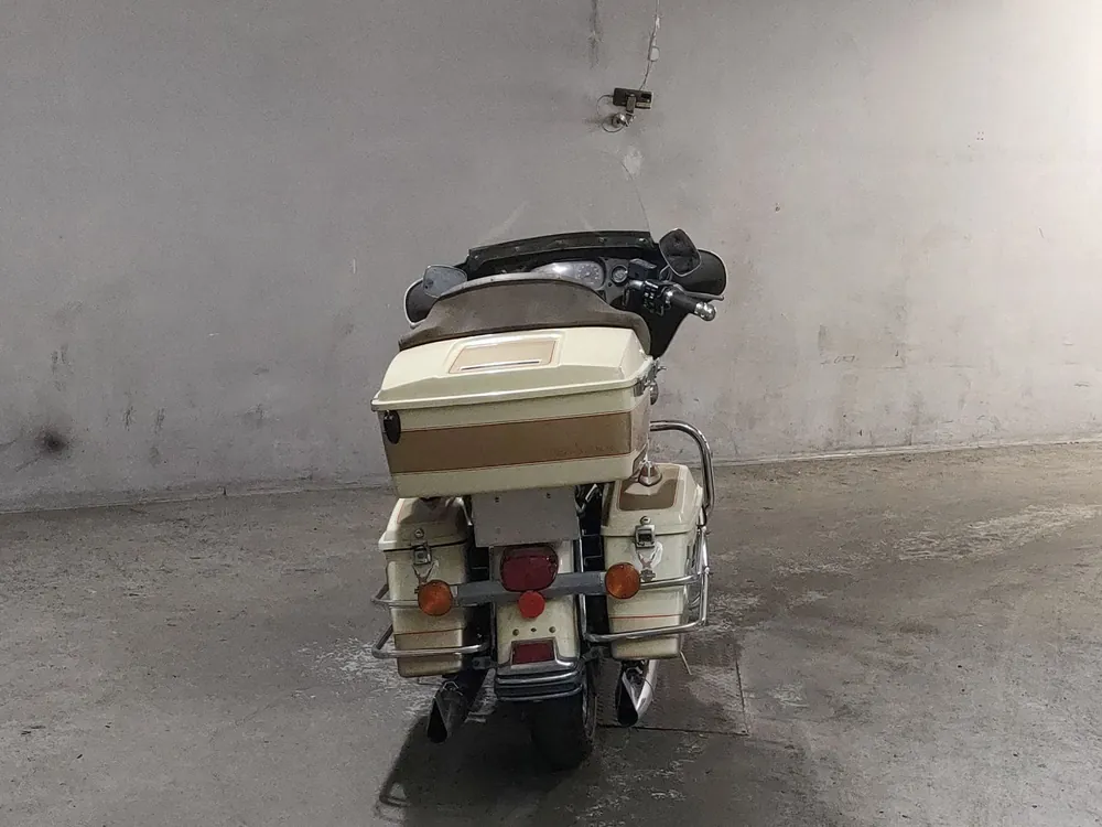 Harley-Davidson FLHTC1340 1988, бежевый, фото 4
