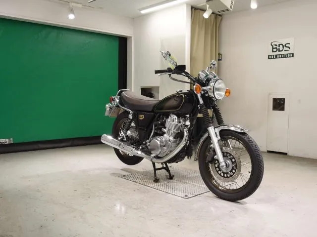 Yamaha SR400 Final Edition Limited 2021, чёрный, light brown, фото 3