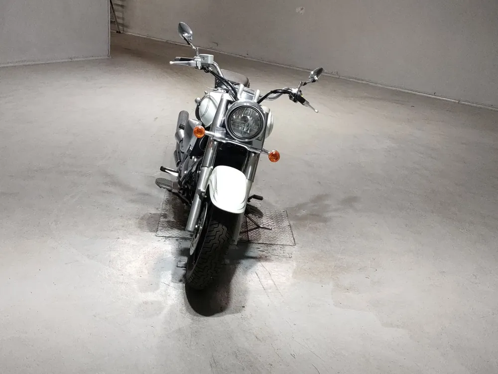 Suzuki Intruder 400 Classic 2011, белый, фото 3