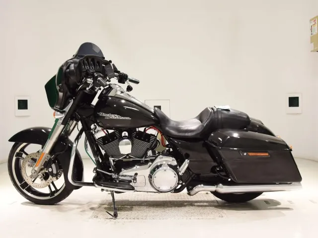 Harley-Davidson FLHX1690 2014, чёрный, фото 2