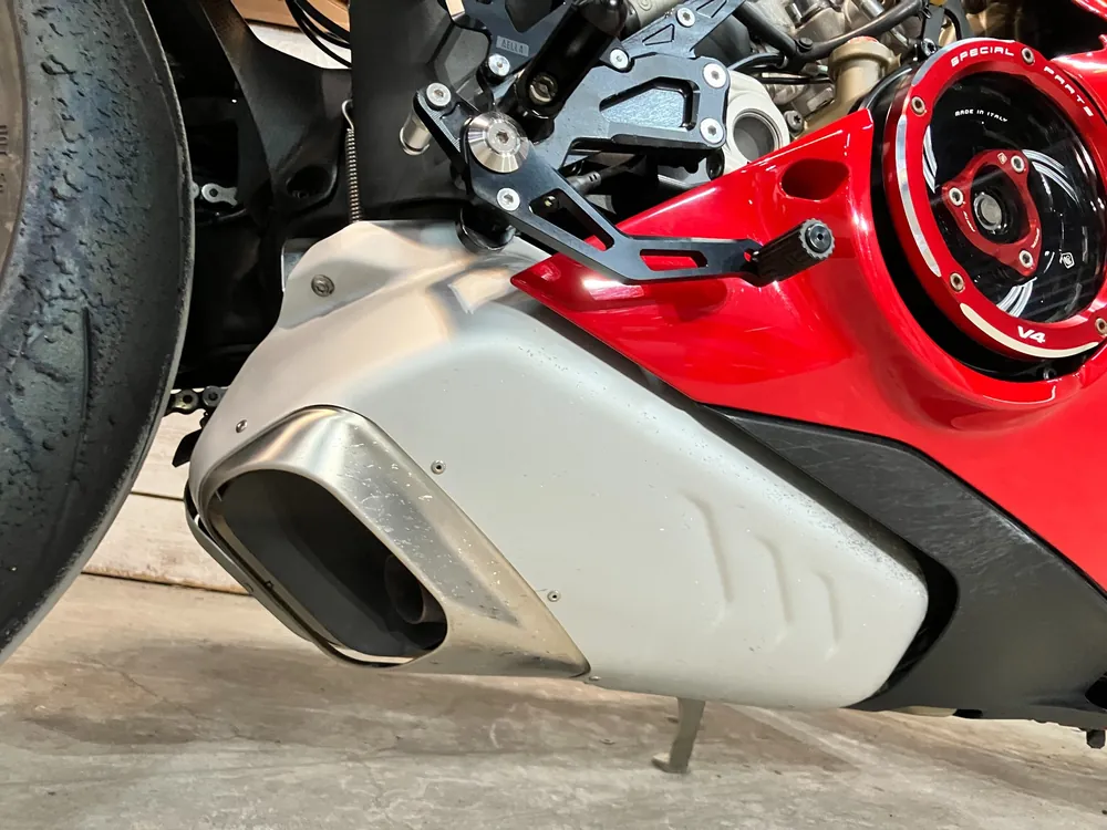 Ducati Paniga-Rev4S 2019, красный, фото 12