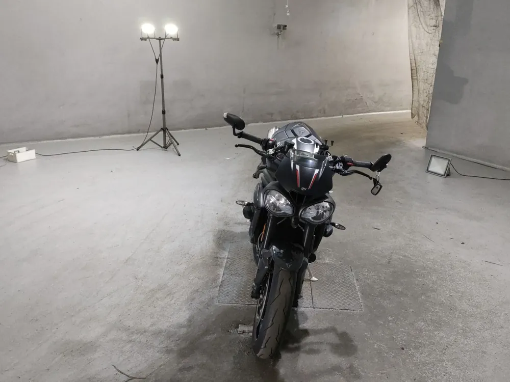 Triumph Speed Triple RS 2018, чёрный, фото 3