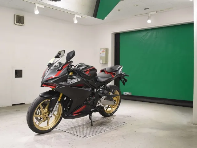Honda CBR250RR, чёрный, фото 4