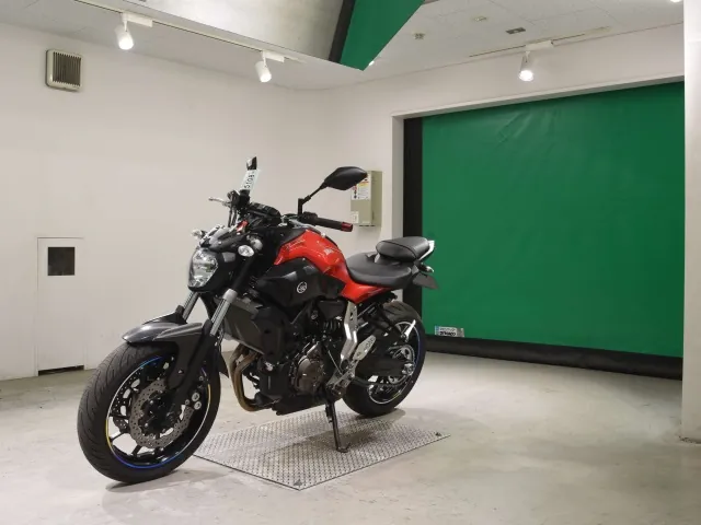 Yamaha MT-07 2016, красный, фото 4