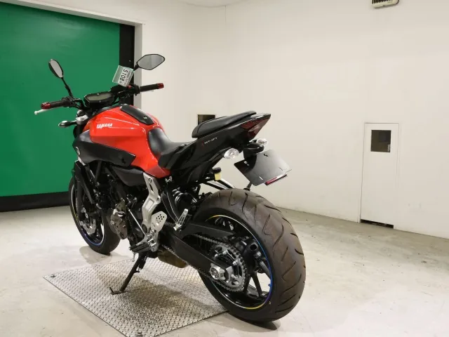 Yamaha MT-07 2016, красный, фото 6