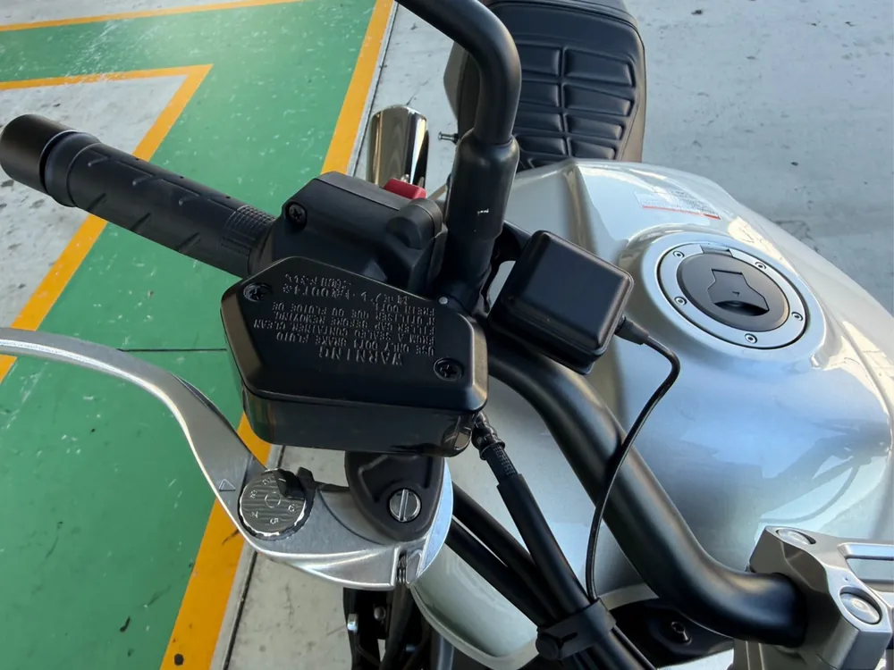Honda CB1000F 2026, серебристый, фото 11