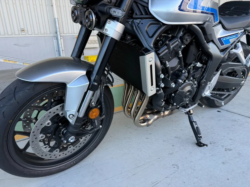 Honda CB1000F 2026, серебристый, фото 14