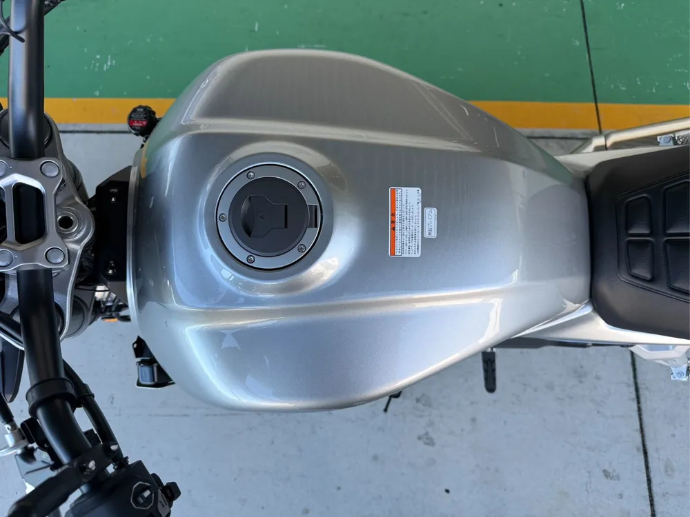Honda CB1000F 2026, серебристый, фото 18