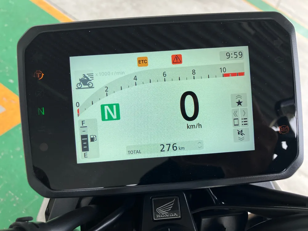 Honda CB1000F 2026, серебристый, фото 9
