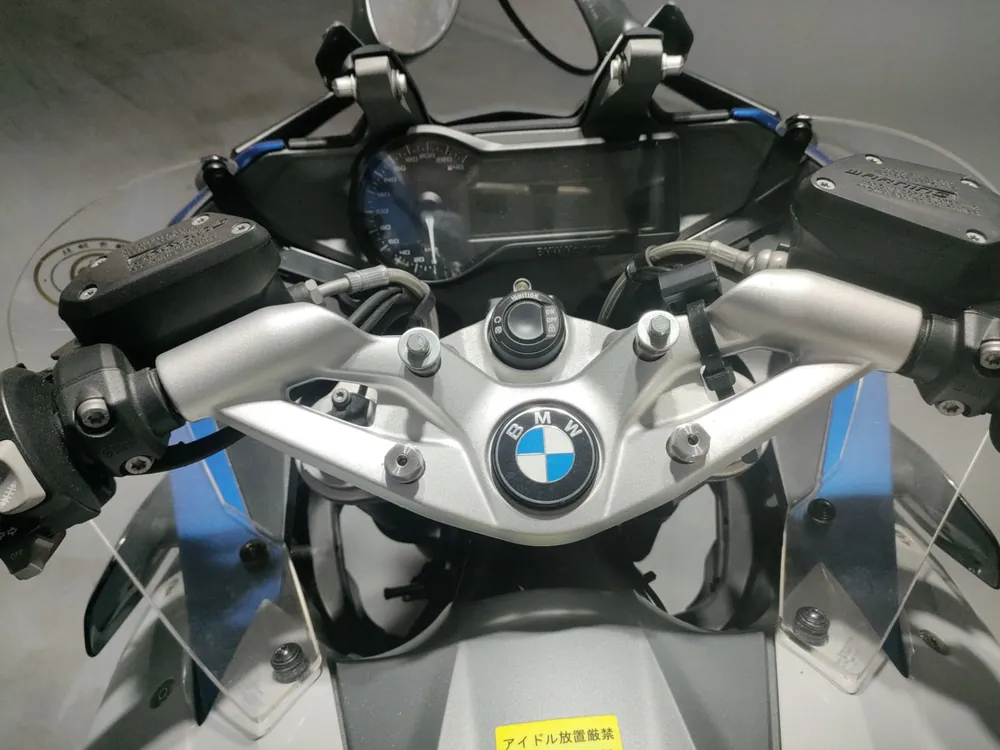 BMW R1200Rs 2016, white / blue, фото 5