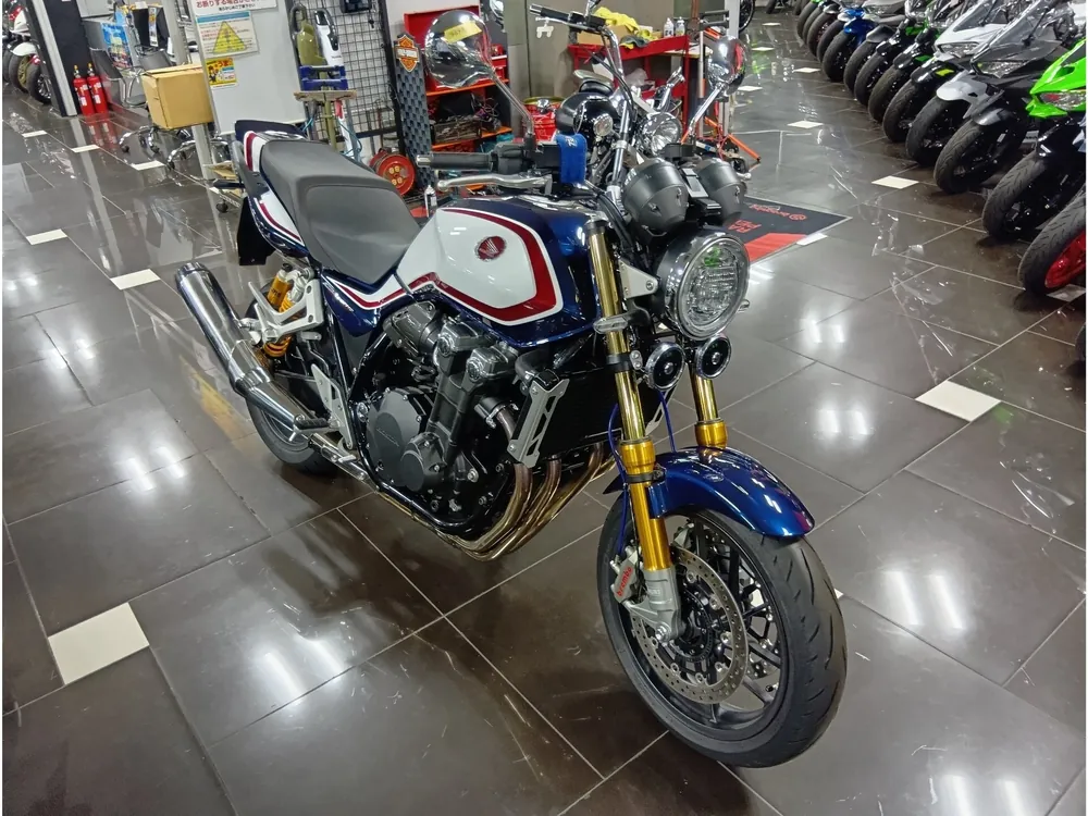Honda CB1300 2023, white / red / blue, фото 6