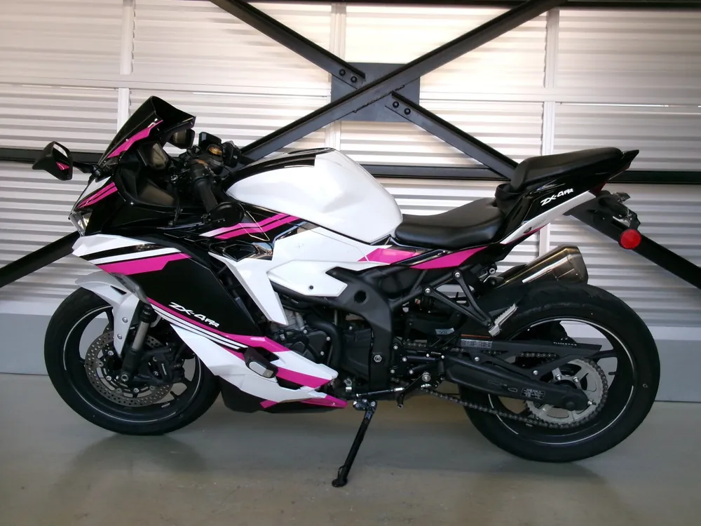 Kawasaki ZX-4R SE 2025, white/black, фото 2