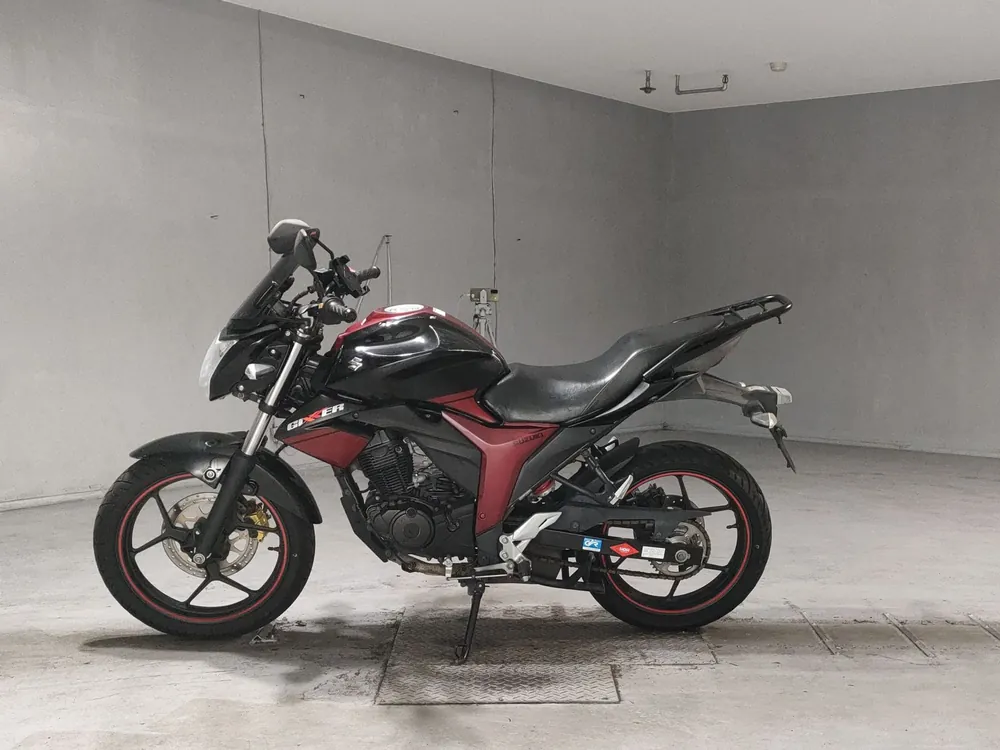Suzuki Gixxer 150, чёрный, красный, фото 2