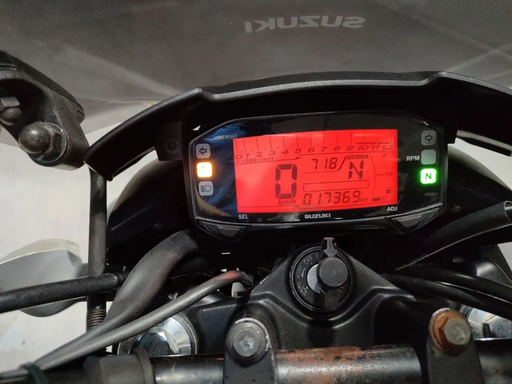 Suzuki Gixxer 150, чёрный, красный, фото 5