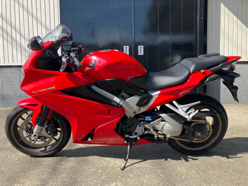 Honda VFR800F 2014, красный, фото 2