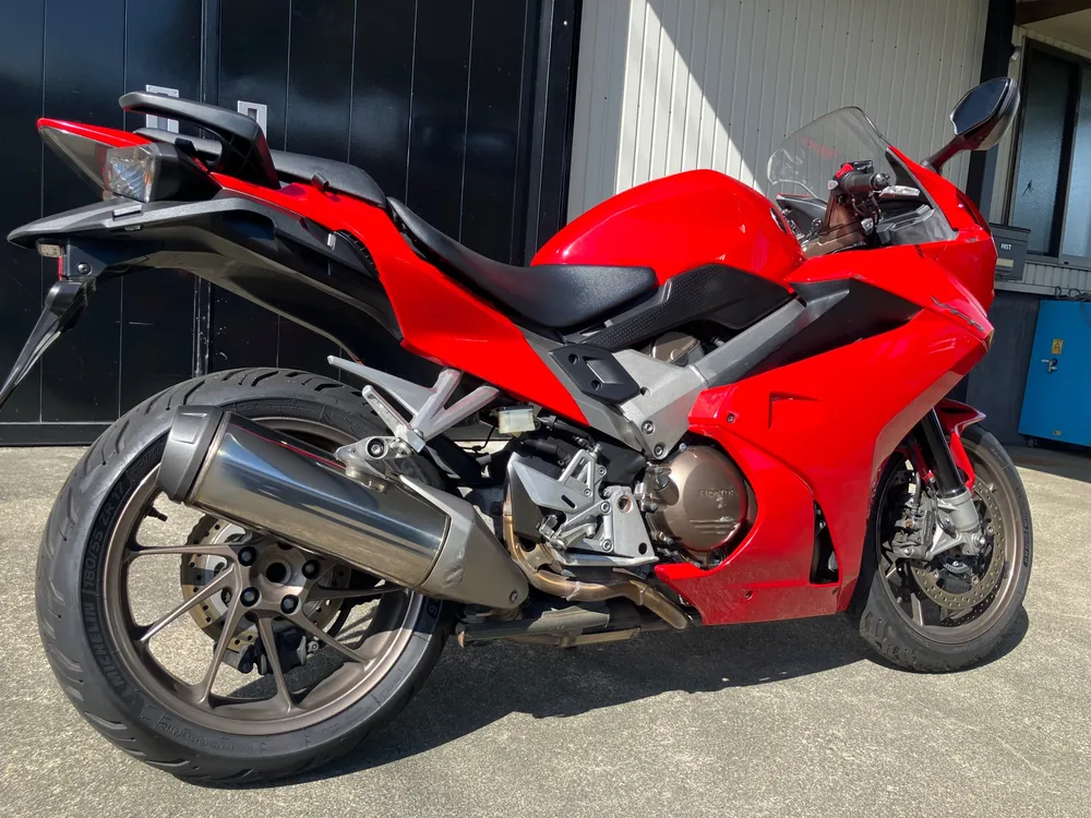 Honda VFR800F 2014, красный, фото 4