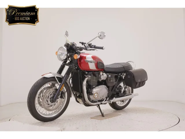 Triumph Bonneville T120 2024, красный, серебристый, фото 4