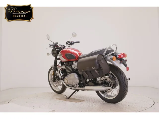 Triumph Bonneville T120 2024, красный, серебристый, фото 6