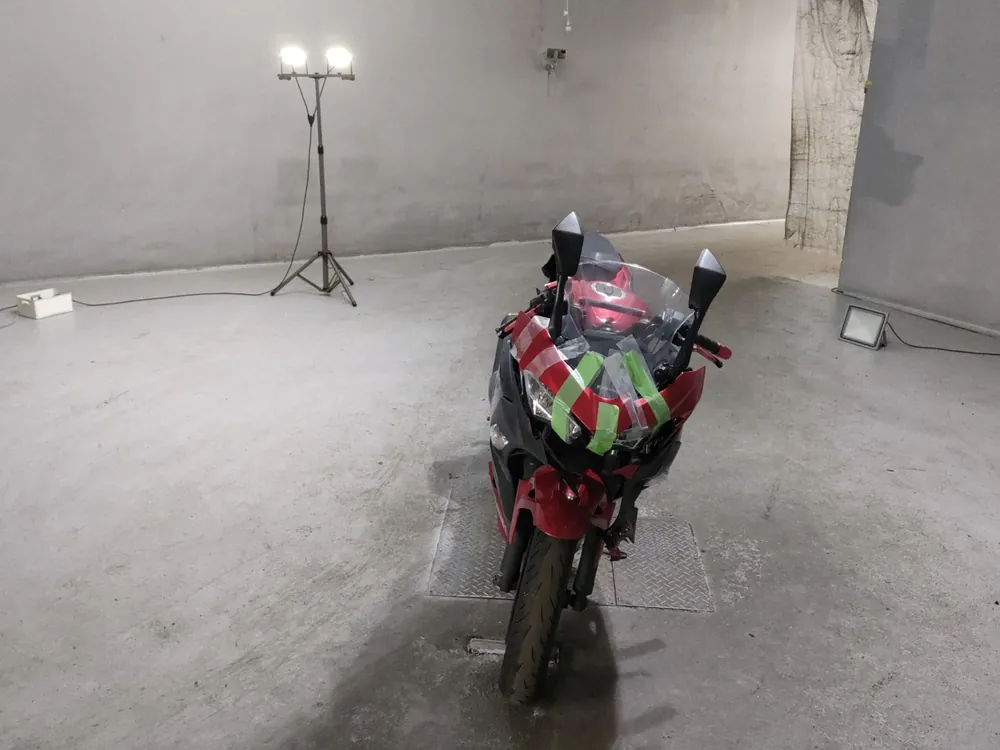 Kawasaki Ninja 400, gray / red, фото 3
