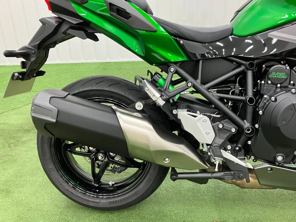 Kawasaki Ninja H2 SX 2023, green / black, фото 14
