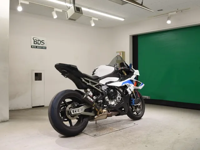 BMW S1000Rr 2025, white | red | blue, фото 5