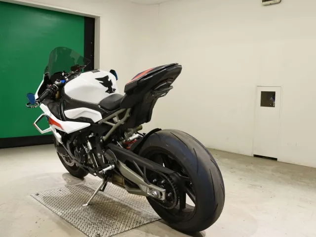 BMW S1000Rr 2025, white | red | blue, фото 6
