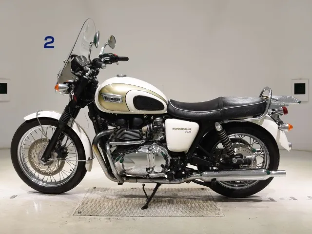 Triumph Bonneville T100 2014, белый, фото 2