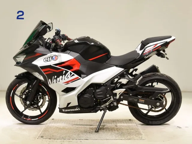 Kawasaki Ninja 400 2020, white | black, фото 2