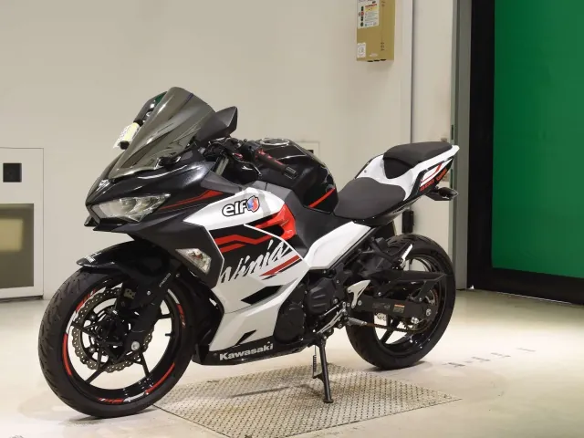 Kawasaki Ninja 400 2020, white | black, фото 4