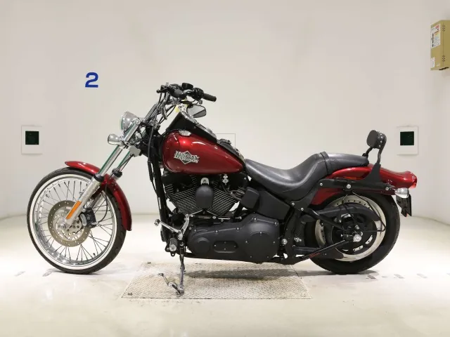 Harley-Davidson FXSTB1450 2004, красный, фото 2
