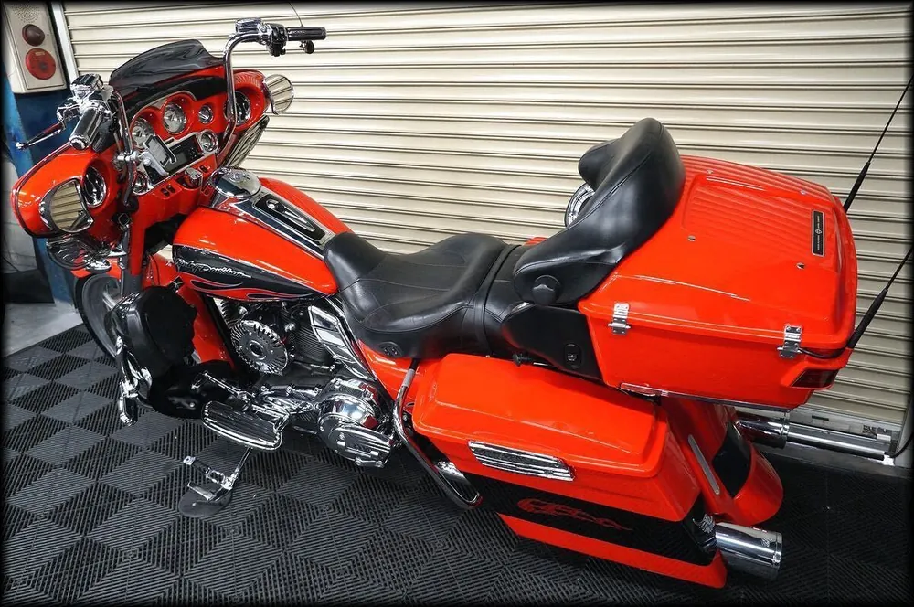 Harley-Davidson FLHTCUSE 2009, фото 2