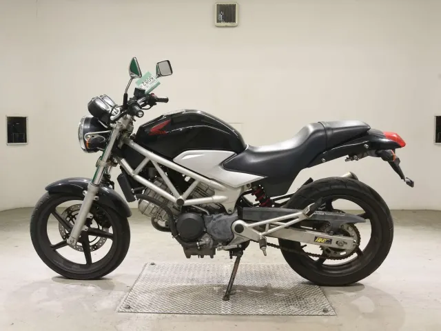 Honda VTR250 MC33, чёрный, фото 2