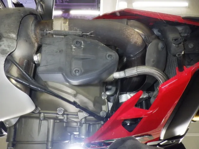 Ducati Street Fighter V4S 2024, красный, фото 7