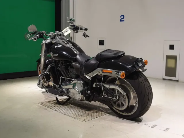 Harley-Davidson FLFBS1870 2022, чёрный, фото 6