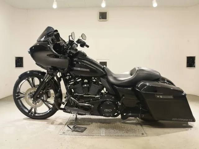 Harley-Davidson FLTRXS1870 2019, чёрный, фото 2