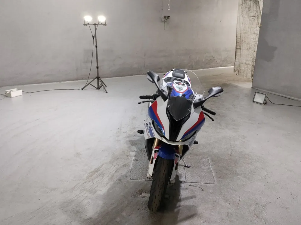 BMW S1000Rr 2022, white / blue, фото 3
