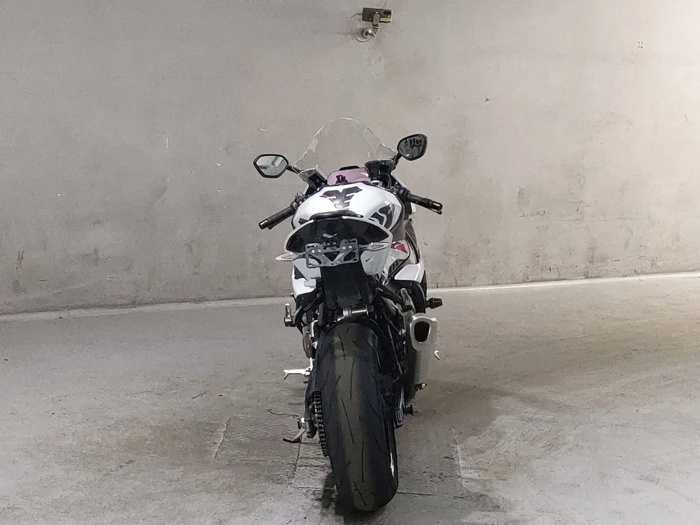BMW S1000Rr 2022, white / blue, фото 4
