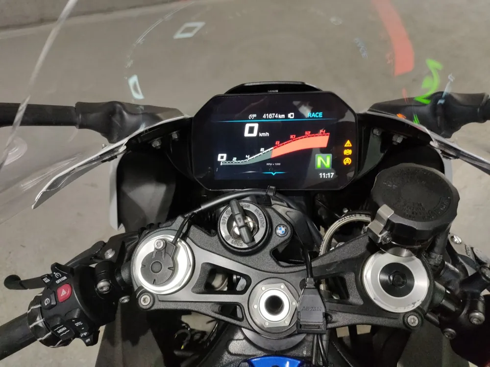 BMW S1000Rr 2022, white / blue, фото 5