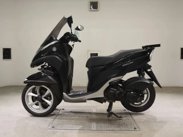Yamaha Tricity 125, чёрный, фото 2