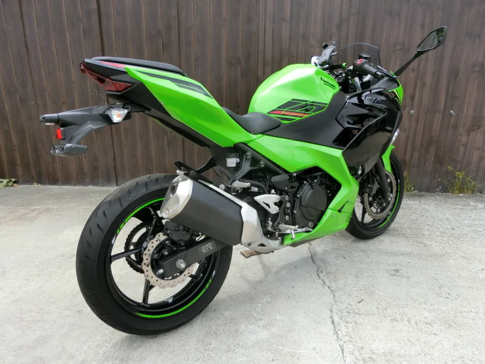 Kawasaki Ninja 400 2024, фото 4