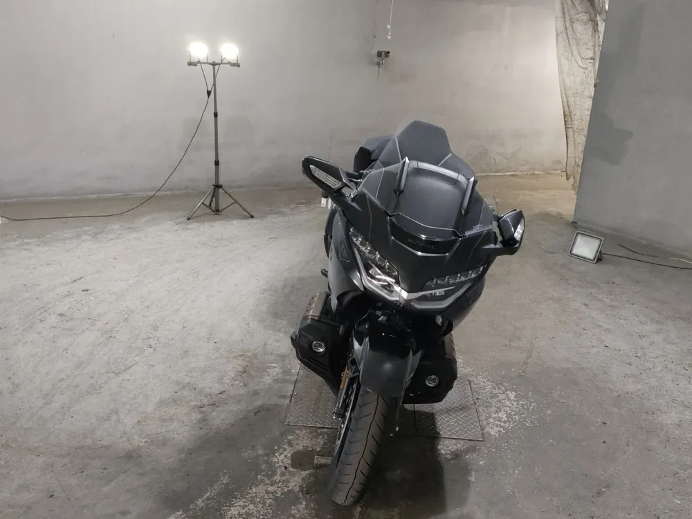 Honda GL1800 2026, чёрный, фото 3