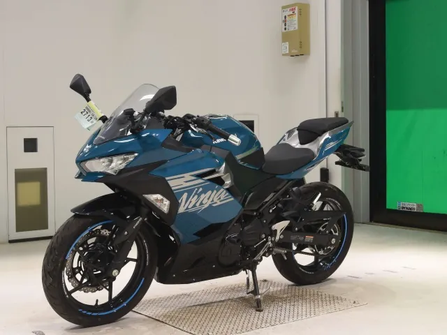 Kawasaki Ninja 400 2021, зелёный, фото 4